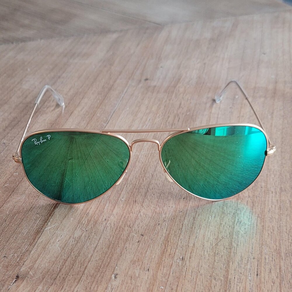 Ray-Ban Aviator Gold Frame with Polarized Green Flash Lenses
